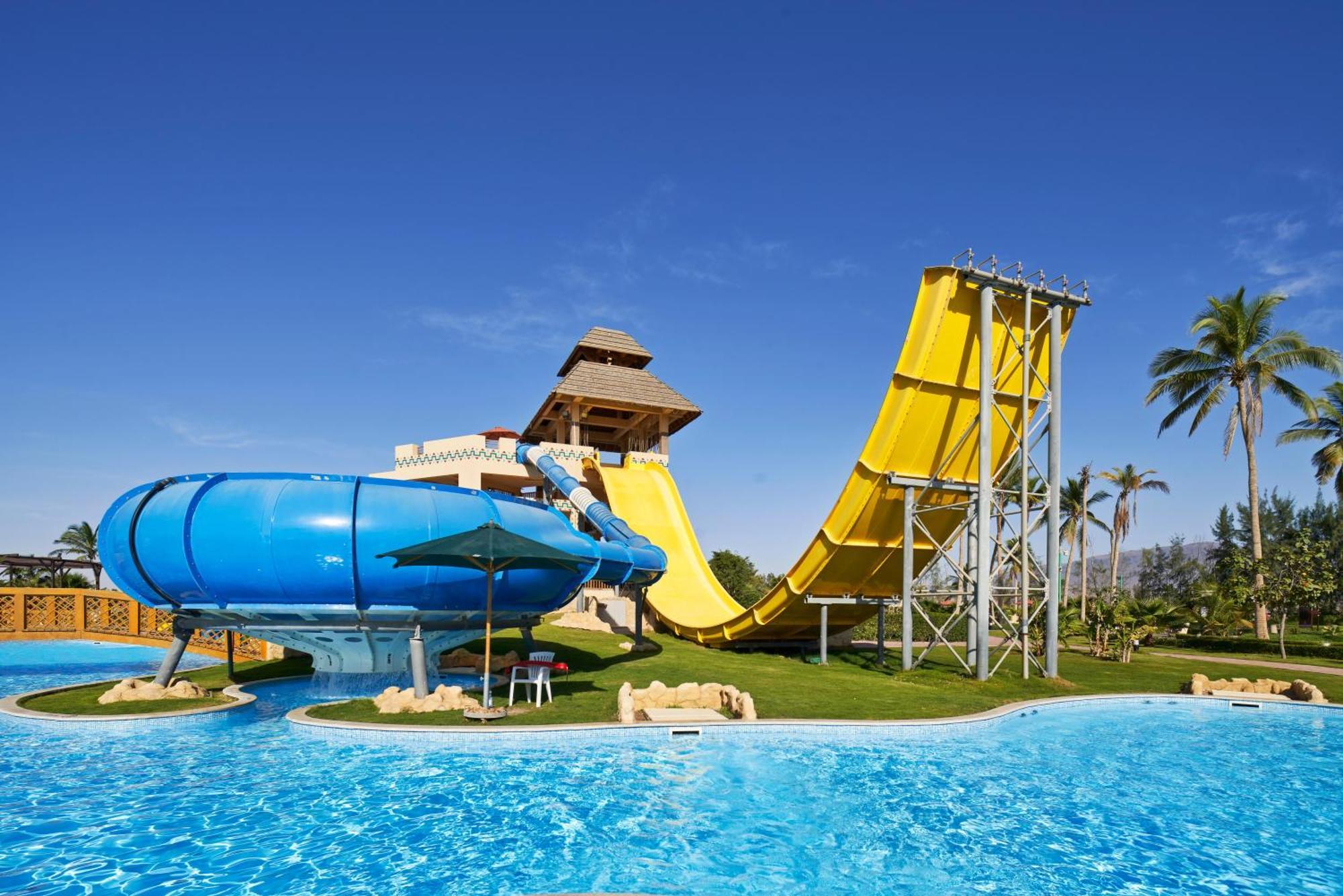 Fanar Hotel & Residences Salalah Buitenkant foto Aqua Park